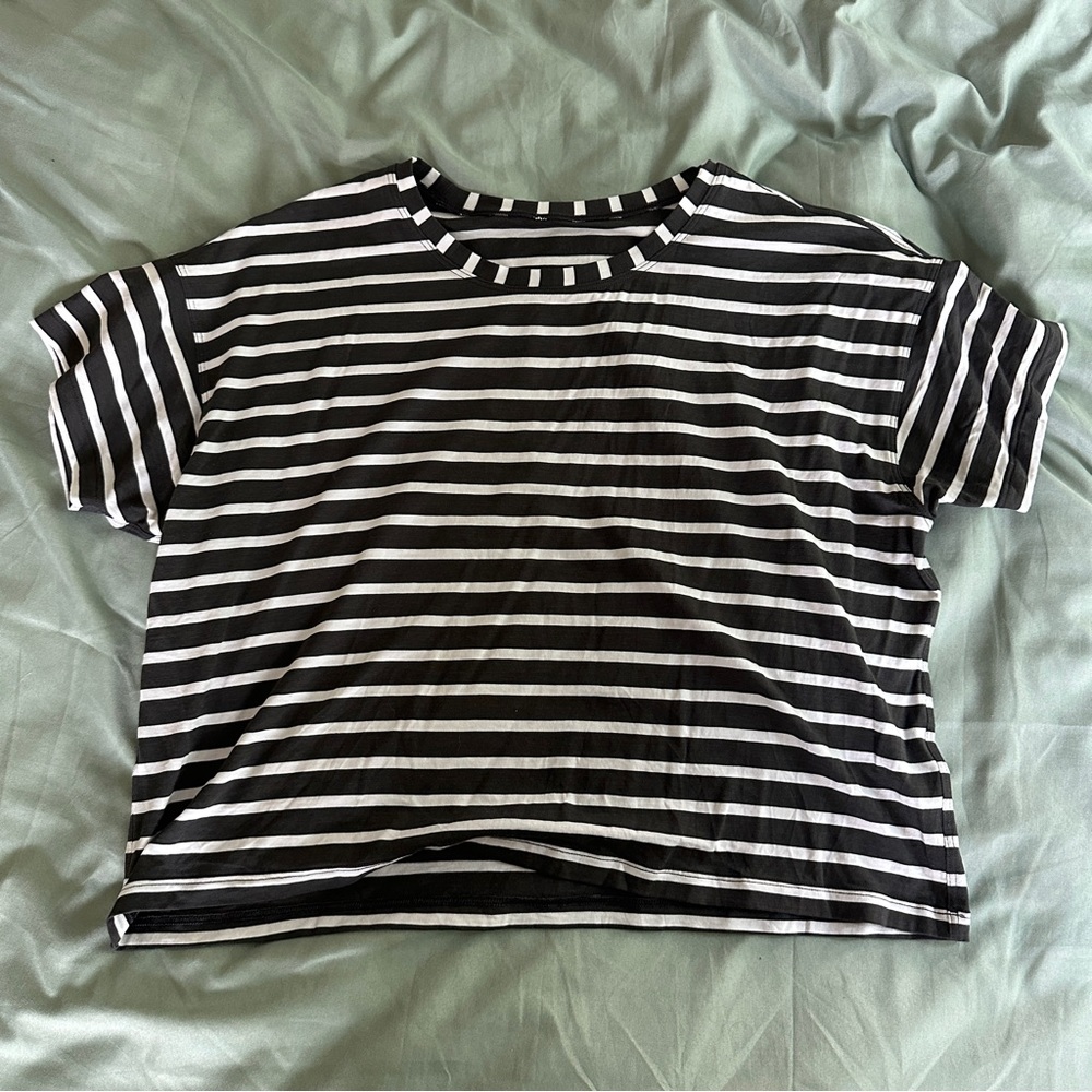 Lululemon cates tee